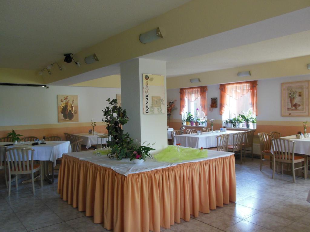 Hotel Asterra Saalfeld Saale Kültér fotó