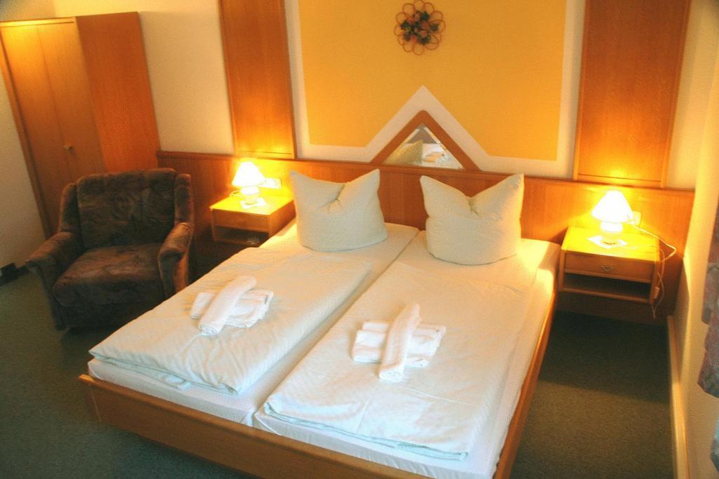 Hotel Asterra Saalfeld Saale Szoba fotó